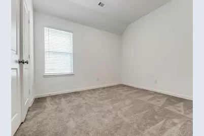4727 Glen Isle Drive, Houston, TX 77009 - Photo 11