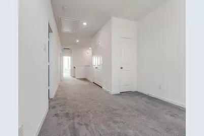 4727 Glen Isle Drive, Houston, TX 77009 - Photo 7