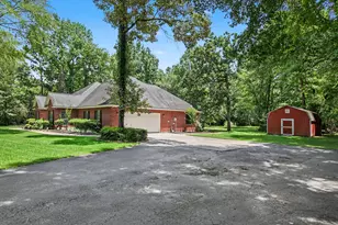 8911 Diamante Dr, Magnolia, TX 77354 - Photo 41