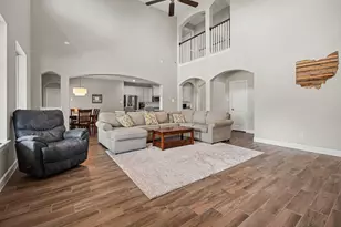 4031 Maybrook Ln, League City, TX 77573 - Photo 9