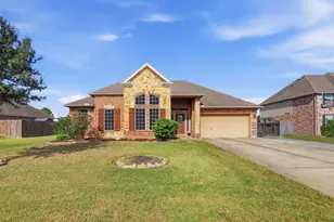 4115 Broadmoor Dr, Mont Belvieu, TX 77523 - Photo 3