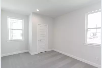 2718 Grand Fountains Drive #H, Houston, TX 77054 - Photo 9