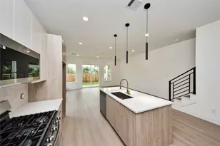 435 Neyland St, Houston, TX 77022 - Photo 9