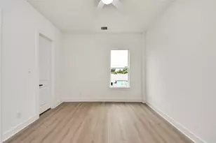 435 Neyland St, Houston, TX 77022 - Photo 31