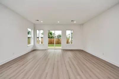 435 Neyland Street, Houston, TX 77022 - Photo 13