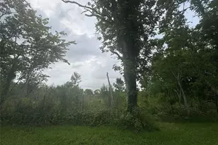 823 29th St, Dickinson, TX 77539 - Photo 3