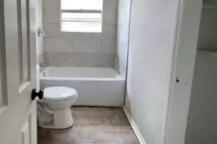 2503 Creston Dr, Houston, TX 77026 - Photo 9