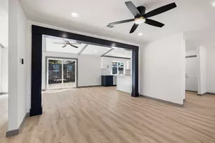 6646 Bayou View Dr, Houston, TX 77091 - Photo 3