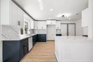 6646 Bayou View Dr, Houston, TX 77091 - Photo 9