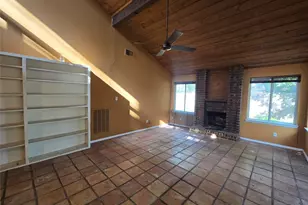 10410 Tennis Ct, Houston, TX 77099 - Photo 9