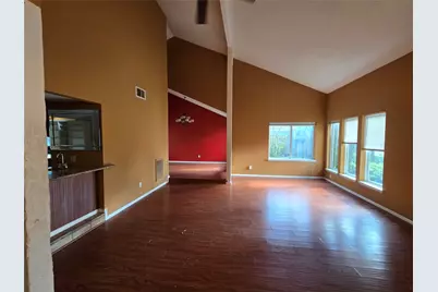 10410 Tennis Court, Houston, TX 77099 - Photo 3