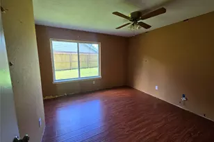 10410 Tennis Ct, Houston, TX 77099 - Photo 13