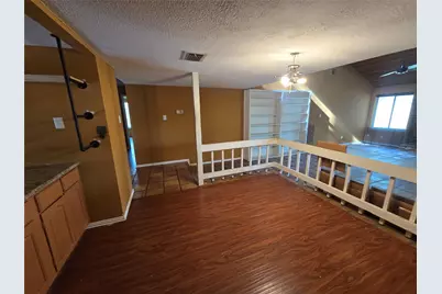 10410 Tennis Court, Houston, TX 77099 - Photo 7