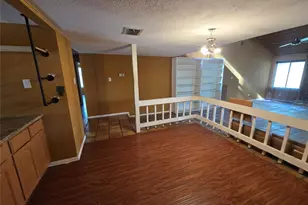 10410 Tennis Ct, Houston, TX 77099 - Photo 7