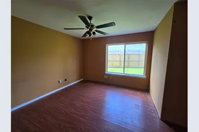 10410 Tennis Court, Houston, TX 77099 - Photo 11