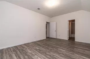 13127 Ingram Gap Ln, Houston, TX 77048 - Photo 9