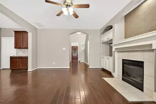 154 W Burberry Cir, The Woodlands, TX 77384 - Photo 9