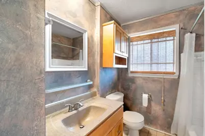 15218 E Hutchinson Circle, Houston, TX 77071 - Photo 11