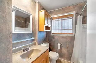 15218 E Hutchinson Cir, Houston, TX 77071 - Photo 11