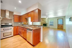 15218 E Hutchinson Cir, Houston, TX 77071 - Photo 3