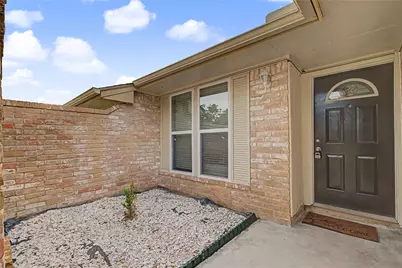 6343 Maple Hill Drive, Houston, TX 77088 - Photo 3