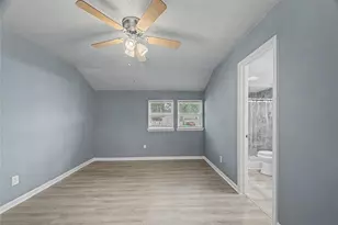 6343 Maple Hill Dr, Houston, TX 77088 - Photo 25