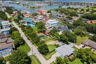 631 E Shore Dr, Clear Lake Shores, TX 77565 - Photo 1