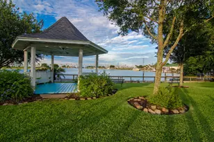 631 E Shore Dr, Clear Lake Shores, TX 77565 - Photo 37