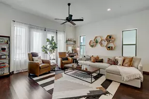 1108 W 15th 1/2 St, Houston, TX 77008 - Photo 13