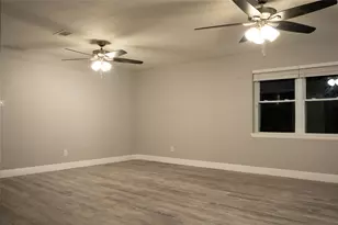 2921 Oak Dr, Dickinson, TX 77539 - Photo 17