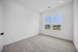 8103 Calhoun Rd, Houston, TX 77033 - Photo 5