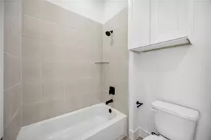 8103 Calhoun Rd, Houston, TX 77033 - Photo 15