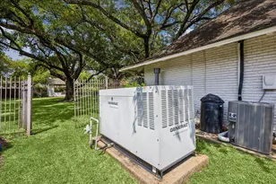 5524 Sturbridge Dr, Houston, TX 77056 - Photo 43