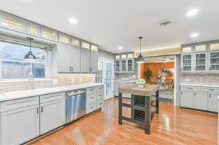 2205 Lazybrook Dr, Houston, TX 77008 - Photo 11