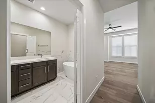 5914 Haring Ln, Houston, TX 77091 - Photo 9