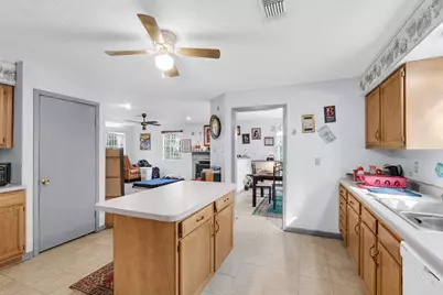 28625 Cedar Court, Huntsville, TX 77340 - Photo 5