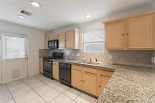 8927 Windfern Trace Dr, Houston, TX 77064 - Photo 15
