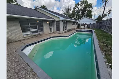 5526 Whispering Creek Way, Houston, TX 77017 - Photo 17