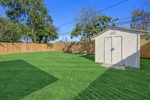 6510 Roos Rd, Houston, TX 77074 - Photo 23