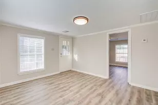 1051 W Little York Rd, Houston, TX 77091 - Photo 9