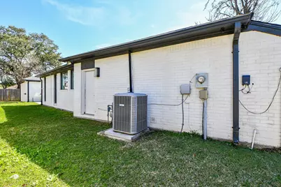 7722 Moondance Lane, Houston, TX 77071 - Photo 5