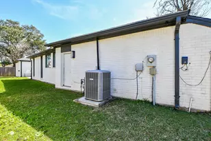 7722 Moondance Ln, Houston, TX 77071 - Photo 5