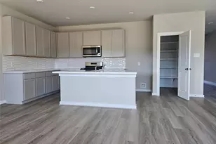 245 Bay Laurel Ct, Alvin, TX 77511 - Photo 3