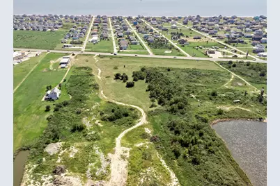 2169 Highway 87, Crystal Beach, TX 77650 - Photo 17