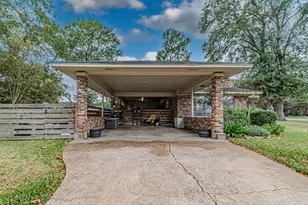 2103 Taylor St, Waller, TX 77484 - Photo 7