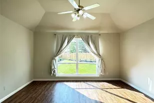 5015 Cottonglen Ct, Houston, TX 77041 - Photo 9