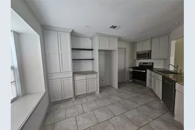3206 Pebble Lake Drive, Sugar Land, TX 77479 - Photo 11