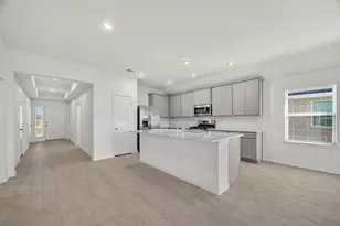 2111 Spring Hollow Dr, Baytown, TX 77521 - Photo 7