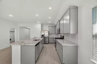 2111 Spring Hollow Drive, Baytown, TX 77521 - Photo 9