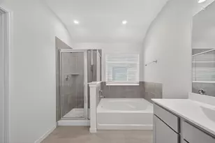 2111 Spring Hollow Dr, Baytown, TX 77521 - Photo 35